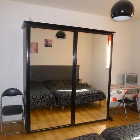 סאן לואיס Studio/Hotel Porte De France מראה חיצוני תמונה